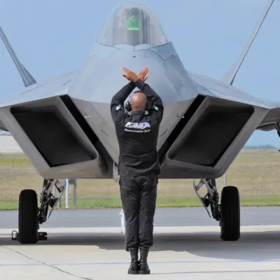 F-22 vs J-20: The Future of Stealth Fighters?