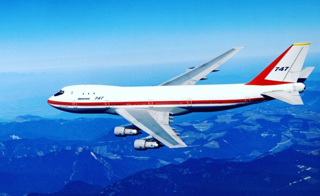 boeing-737-vs-747-boeing-s-legacy-aircraft-international-aviation-hq