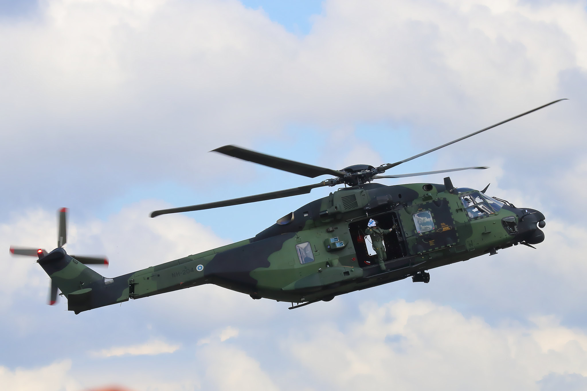 15 Fastest Helicopters In The World | International Aviation HQ