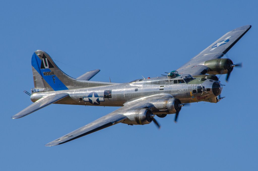 Boeing B-17 Vs B-29: The Best WWII Bomber? | International Aviation HQ