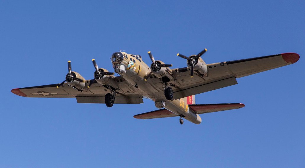 Boeing B-17 Vs B-29: The Best WWII Bomber? | International Aviation HQ